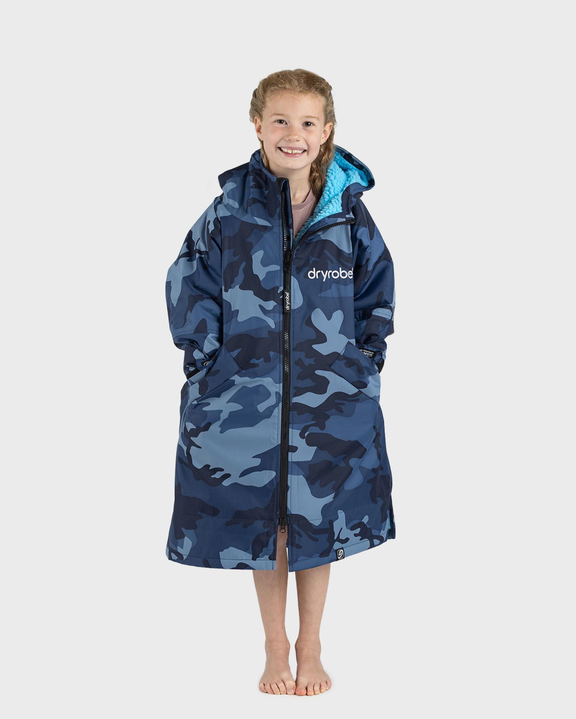 DRYROBE Advance Long Sleeve KIDS Camo Blau 5-9 wetterfester wasserdichter Outdoor-Umkleidemantel