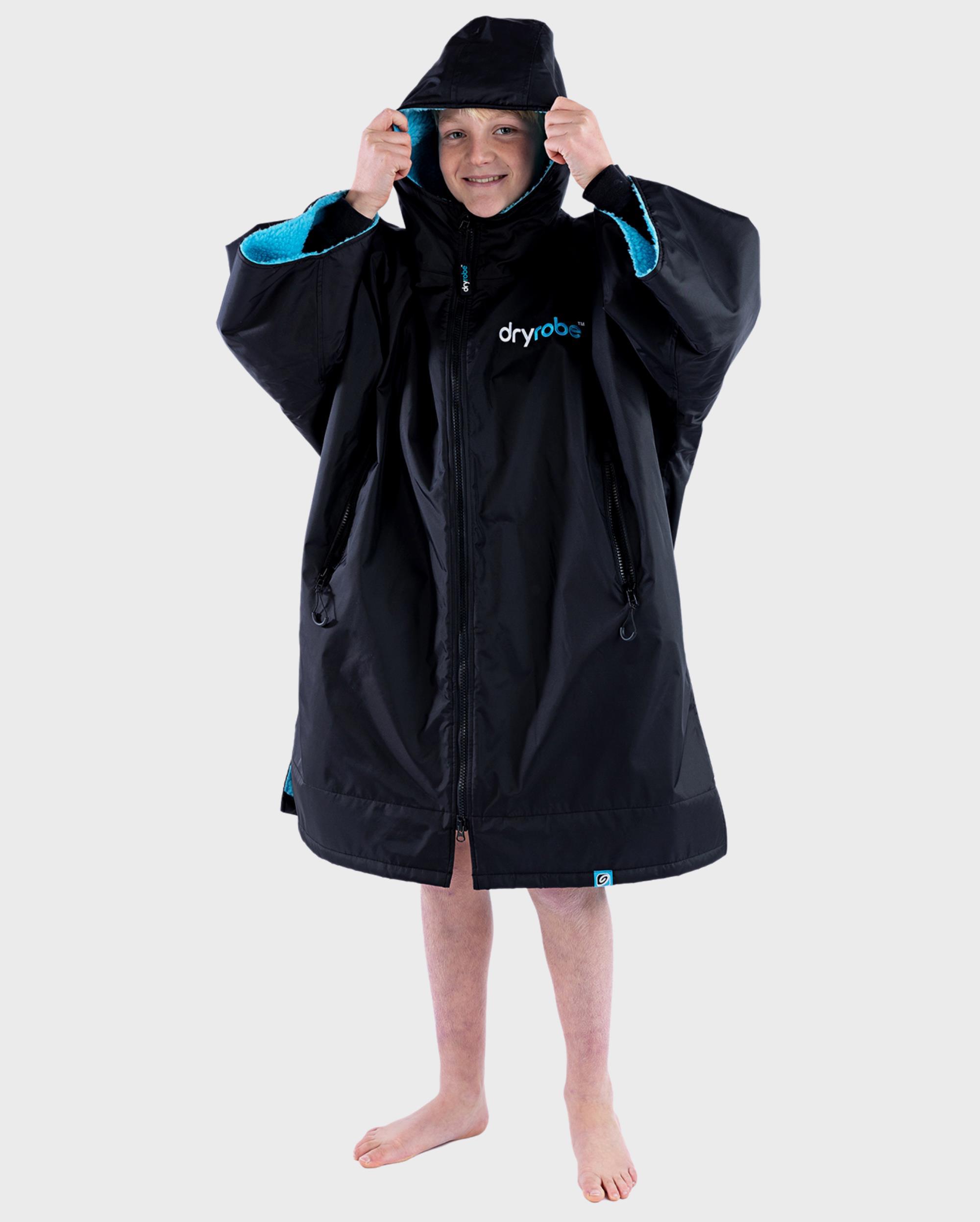 DRYROBE Advance Short Sleeve KIDS Schwarz Blau 5-9 wetterfester wasserdichter Outdoor-Umkleidemantel